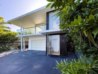 Stunning Views, Private Pool Near Hastings St - 8