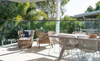 Stunning Views, Private Pool Near Hastings St - 3