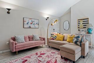4BR Pecan Tree Beauty by the Lake, Sleeps 8 - 7