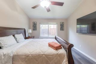 Family 3BR Gem with Private Pool & Game Room - 6