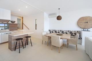 Riverfront Apartment, Perfect Location - 3