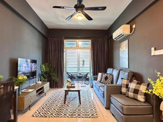 Mt Austin Midori Nanyang Street IKEA Aeon Toppen 5Pax 3B2B - 9