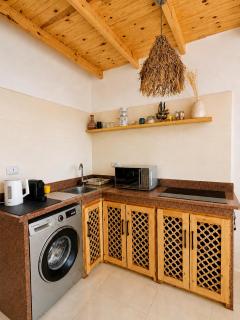 Bedro Rooftop Studio 1 Private Balcony & Sea View 1 Min to Beach - 8