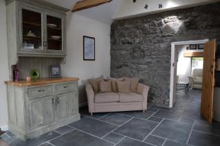Incredible Galway Thatch Stylish Cottage Near Oranmore Sleeps 6 - 5