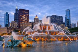 McCormick Place 2BR Oasis with Optional Parking, Patio, Gym for up to 6 guests Near Museum Campus, Grant Park & Soldier Field - 2