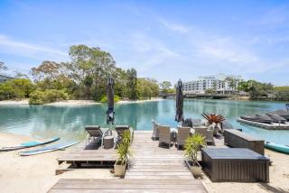 Luxury Retreat with Private Beach & Jetty - 3