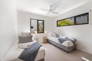 Luxury Retreat New Villa 17, Hastings St - 2