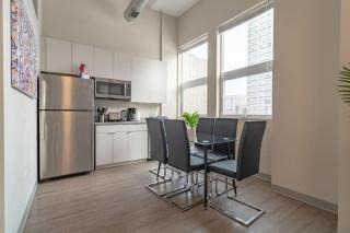 Modern 2BR South Loop Gem Near McCormick Place, Navy Pier, Adler Planetarium & Columbia College - 7