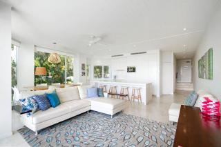 Little Cove Apt, Spectacular View, Pool - 2