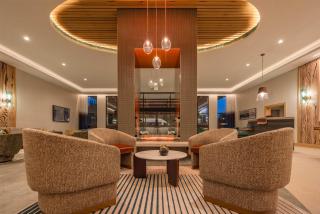 Hyatt House Portland Airport - 1