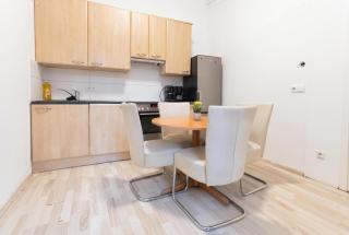 Private Rooms in shared 3BR Apartment Near FAC Platz - 7