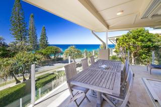 Hale Lani 2 Oceanview Penthouse Paradise - 9