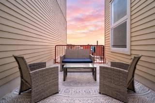 McCormick Oasis with Balcony, Optional Parking, Patio and Gym Sleeps 6 Near McCormick Place, Grant Park, Soldier Field & Museum Campus - 7
