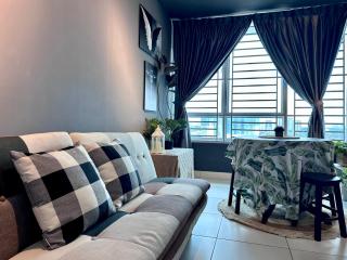 Mount Austin Akademik Suite SunwayCollege Aeon Toppen Ikea 4Pax - 1