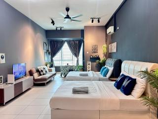 Mount Austin Akademik Suite SunwayCollege Aeon Toppen Ikea 4Pax - 0