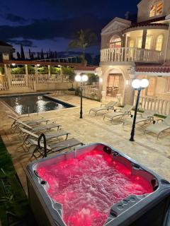 6-Bedroom Seaside Villa with Private Pool & Hot Tub - Ayia Napa - 5