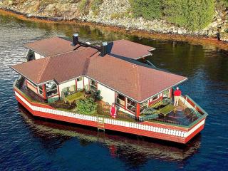 8 person holiday home in Kalvåg-By Traum - 0