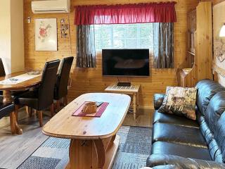 4 person holiday home in Lysøysundet -  - 6