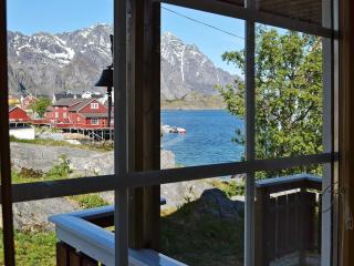 3 person holiday home in Henningsvær - 7