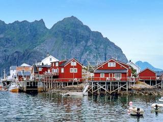 3 person holiday home in Henningsvær - 6