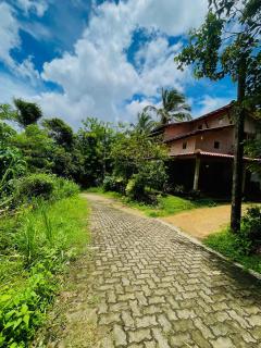 The Quiet Leaf Villa - 20 min to Hiriketiya - 4