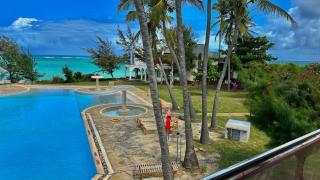 3BR Mtwapa Beachfront Ocean View & Pool - 1