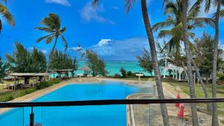 3BR Mtwapa Beachfront Ocean View & Pool - 2