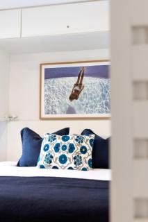 Elegant Modern Coastal Escape Steps from Noosa Main Beach - 3