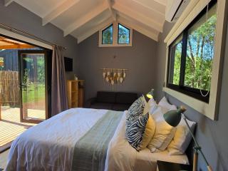 Moss & Moon Cabins - 9