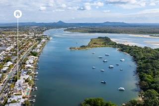 Breathtaking River Views on Noosa Parade - 9