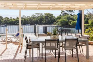 Breathtaking River Views on Noosa Parade - 6