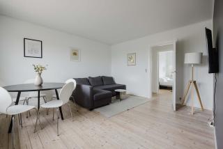 Lovely Family Apt Close to City Center - 4