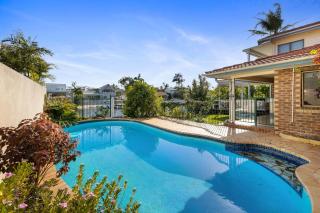 Noosa Riverfront Splendour, Ideal for Families - 7