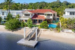 Noosa Riverfront Splendour, Ideal for Families - 5