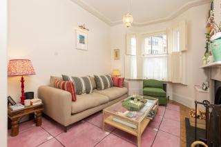 Stylish 3BDR 2BA House with Garden in East Dulwich - 4