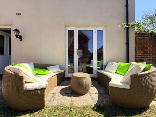 4 Bedroom Ipswich Home - Sleeps 8 - Free Parking - 1