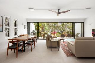 Bayona 2 Family Beach Charm - 3