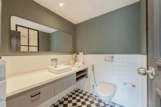 Staymaster Sleek - 1BR Serviced Apartment with Rooftop Pool & Balcony in Calangute - 1