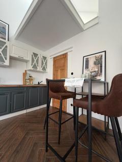 Loft Style Studio Apartment - 9