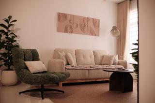 SuRi HOMESTAY - 8