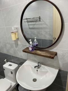 Lunaria Hotel - Khách Sạn Ánh Trăng - 5