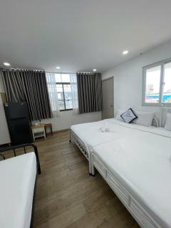 Lunaria Hotel - Khách Sạn Ánh Trăng - 8