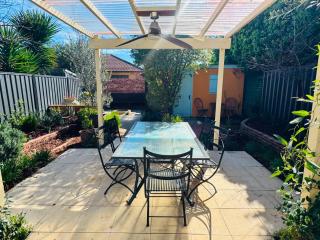 Charming! 3 Bed Garden by Beach - 3