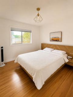 3BR Suite Near BC Ferries, Tsawwassen - 1