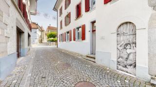 Renovated studio in the old town of Estavayer - 1