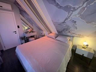 Luxury Skyline Loft & Terrace Varna Center - 3