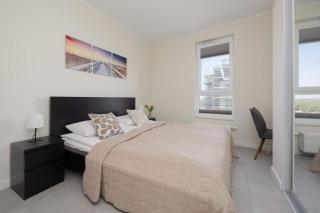 Comfortable Apartment with Air Conditioning and a Family Parking Space by Noclegi Renters - 0