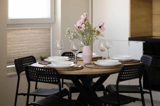 Comfortable Apartment with Air Conditioning and a Family Parking Space by Noclegi Renters - 2