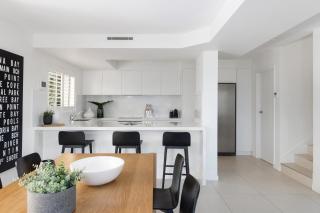 Hastings Park: Elegant Noosa Gem by the Beach - 3