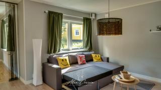 The Yellow Aurora House - 4